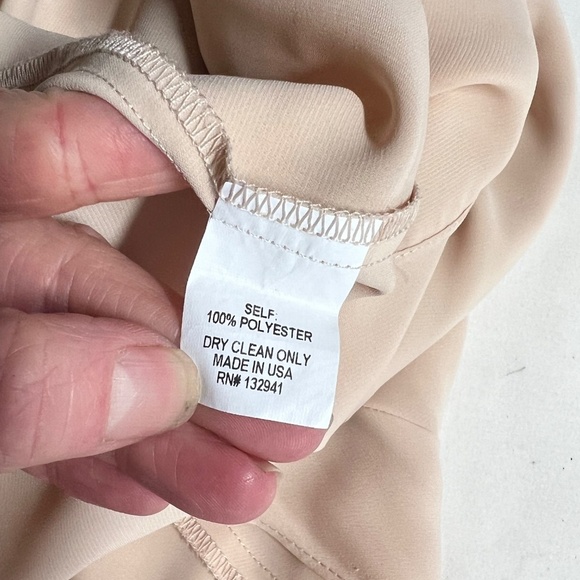 AMANDA UPRICHARD Beige long sleeve cold shoulder top size M - Picture 12 of 14